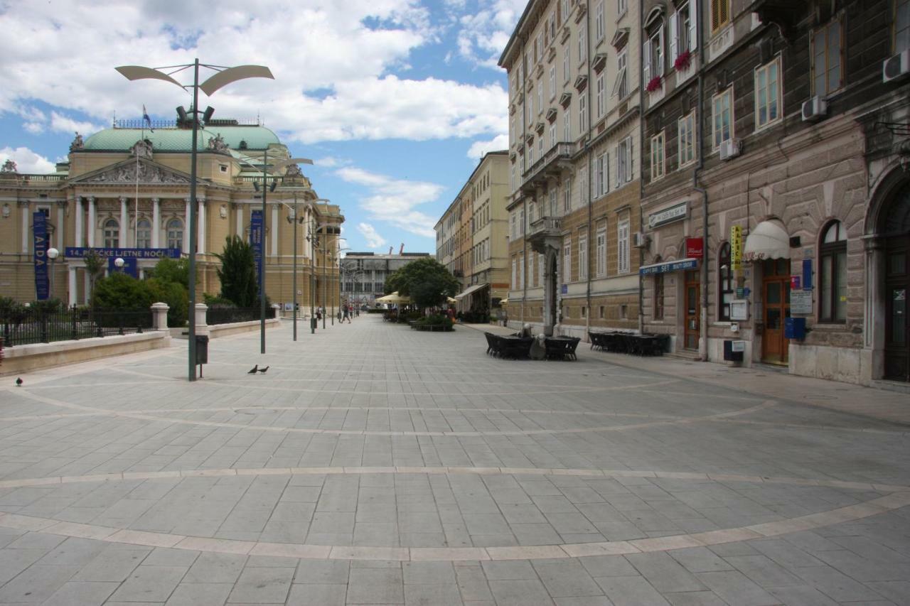 Apartment In City Center Rijeka Exterior photo